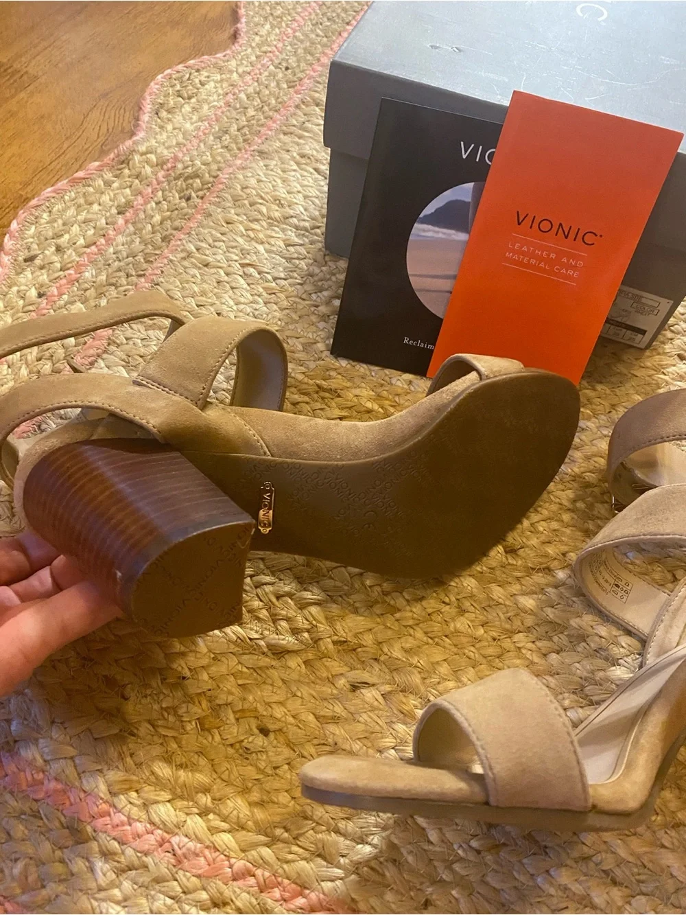 Vionic Sofia Wheat Suede Ankle Strap Block Heel Sandal 8 clean girl boho chic
